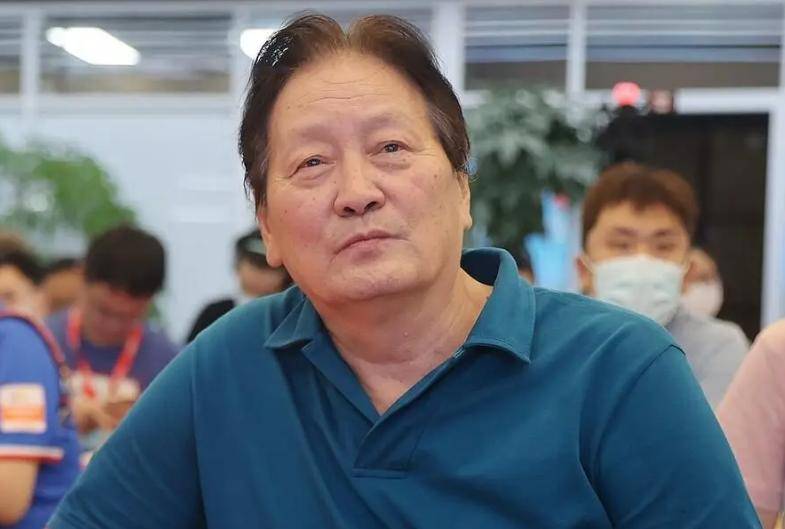 足球队的主, 宝青年队时